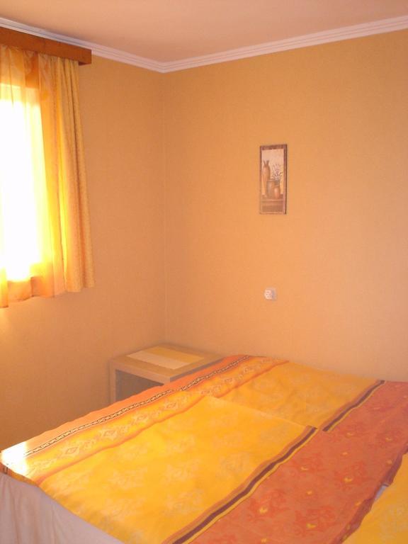 Oeroekzoeld Apartmanok Balatonfenyves Zimmer foto